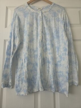 Style&Co Women's Light Blue and White Tie-Dye Henley Long Sleeve Shirt